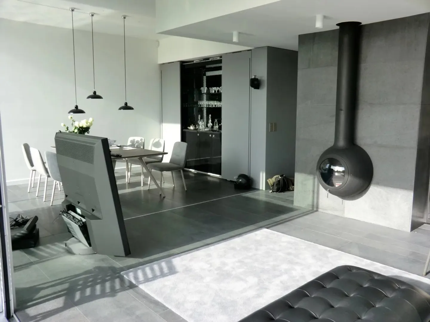 Modern Villa with Spa and Pool - Photo 5 of 20