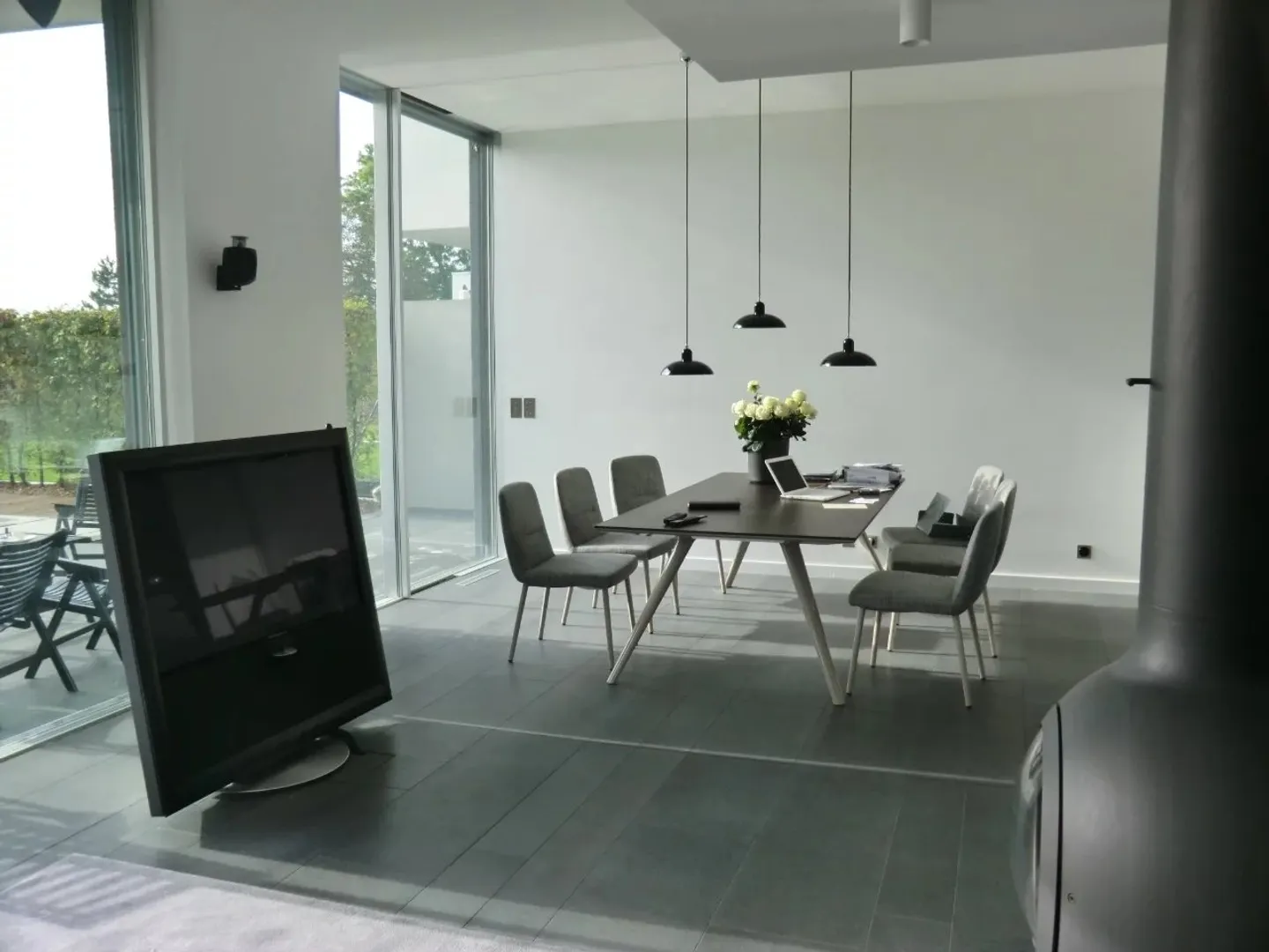 Modern Villa with Spa and Pool - Photo 6 of 20