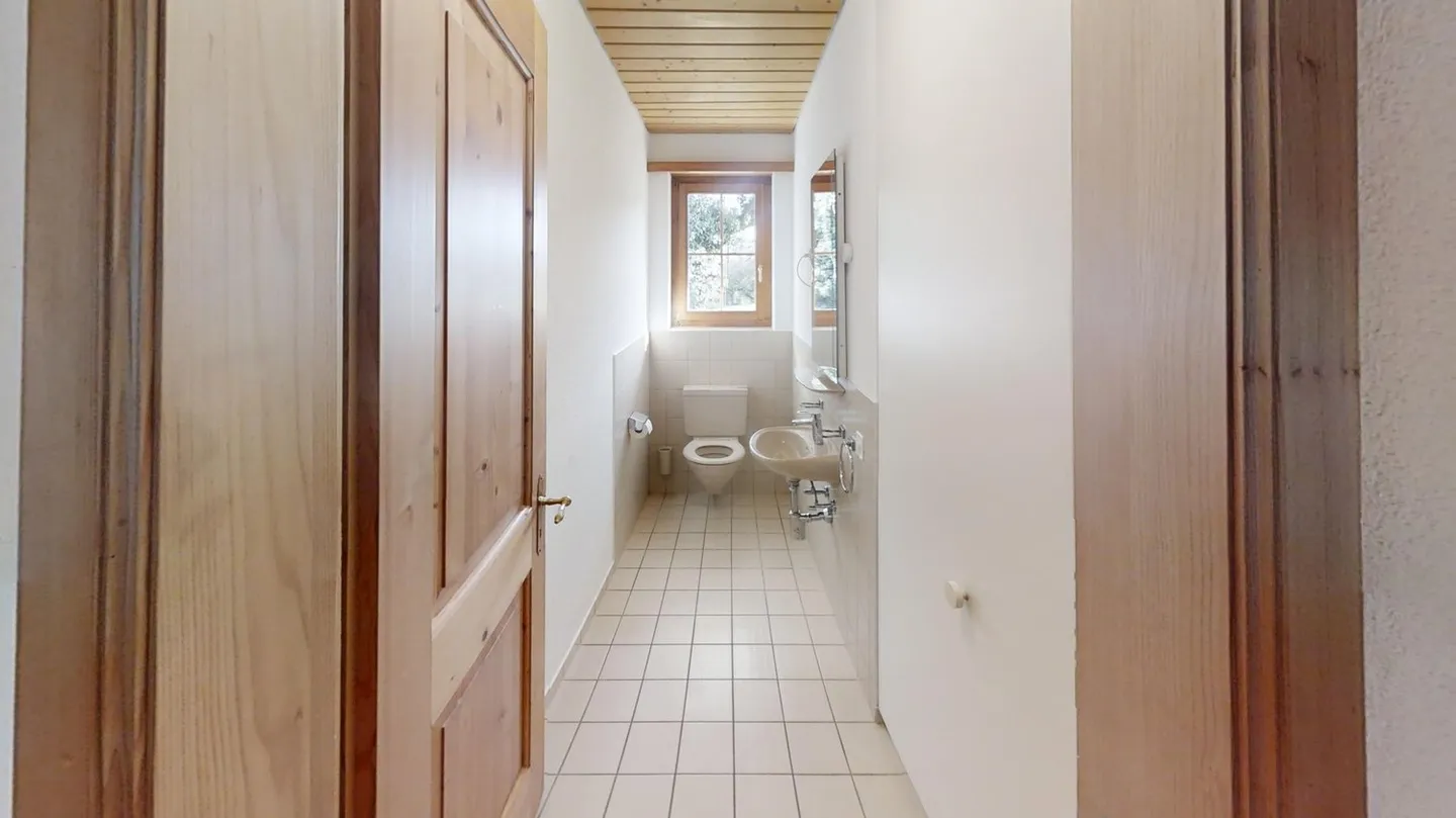 7.5-Room Country House with Garden in Tägerwilen - Photo 15 of 18