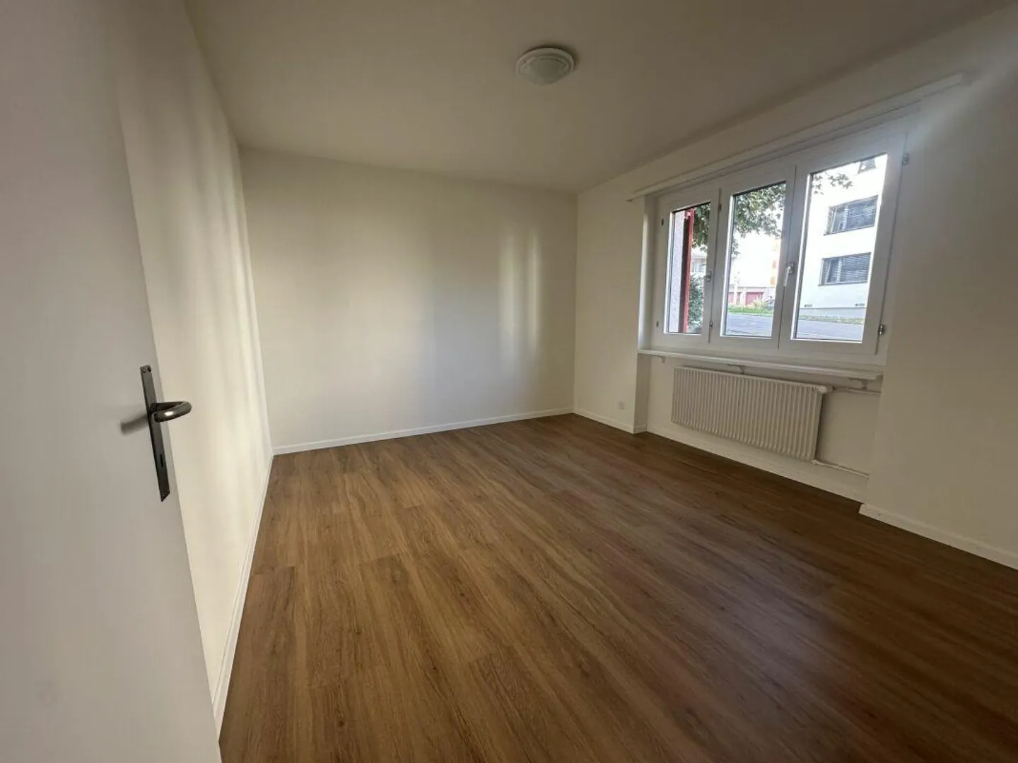 Appartamento 4.5 locali parzialmente ristrutturato e soleggiato a Kriens - Foto 6 di 10
