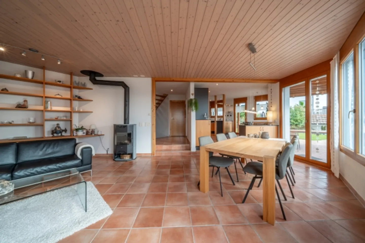 Charmantes Einfamilienhaus mit Seesicht - Foto 3 von 10