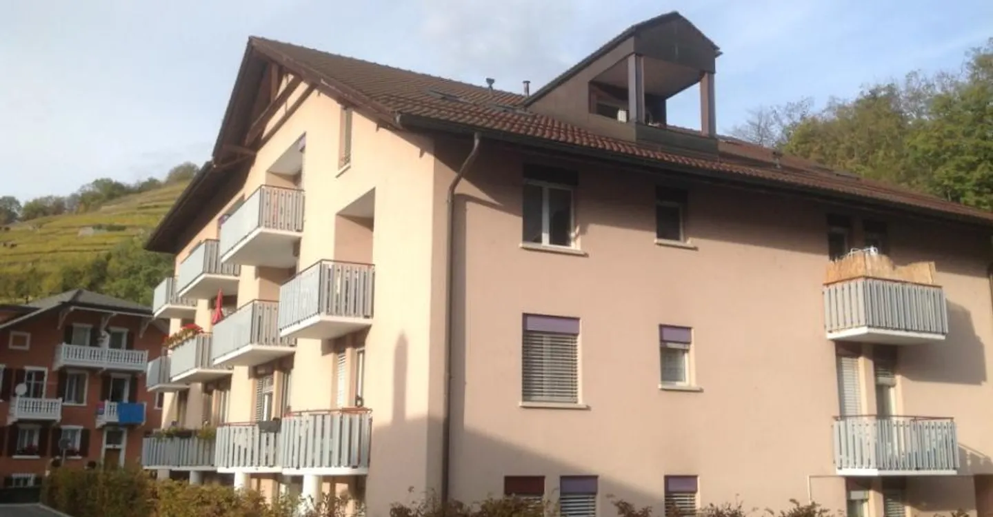 Appartement de 2.5 pièces sis au 3ème étage - Photo 2 sur 6