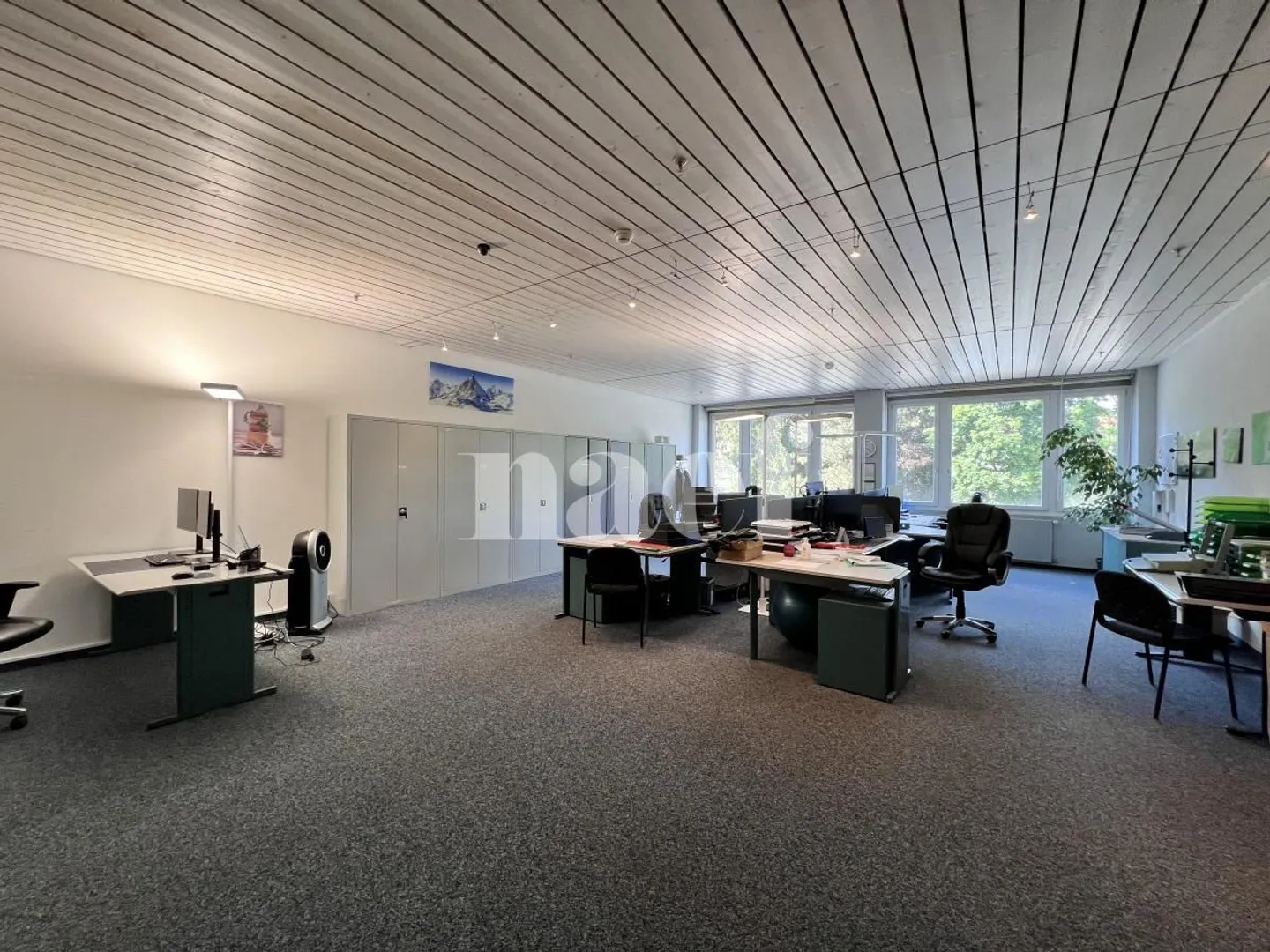 Office space for rent in the Beaumont district! - Photo 1 of 5