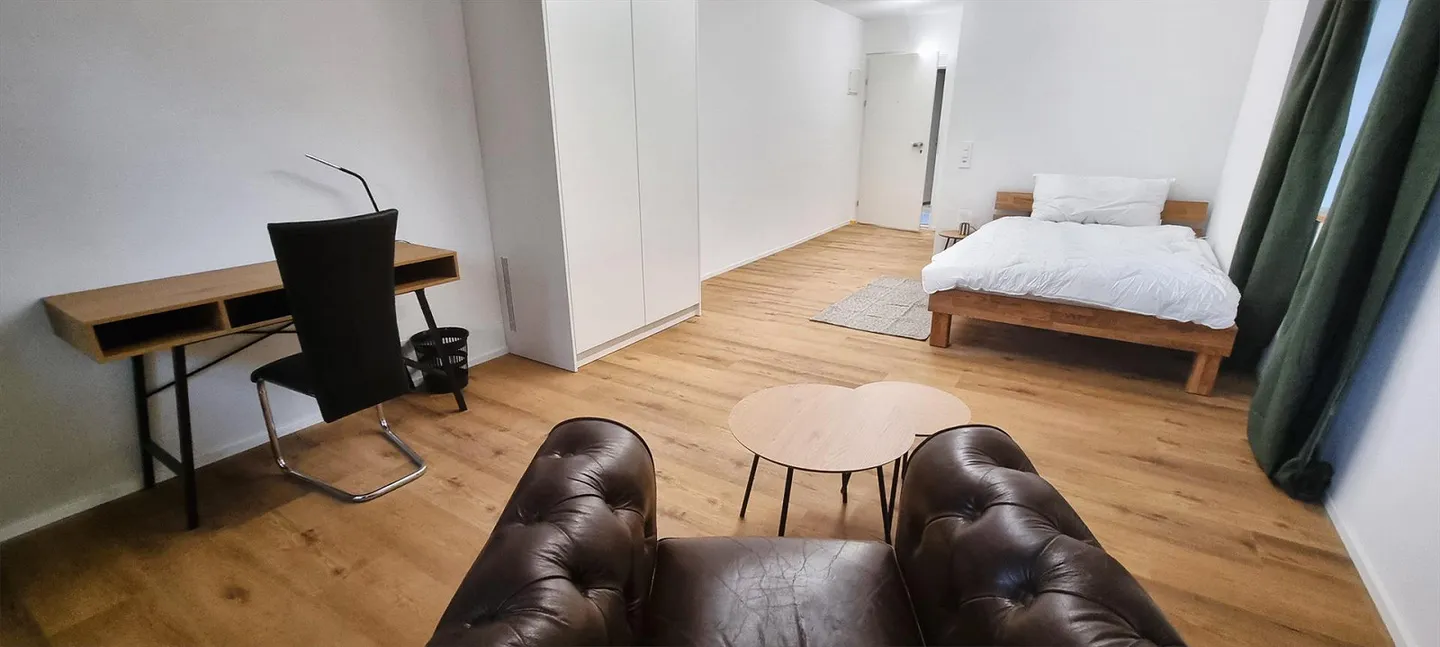 New building - furnished room with private shower/WC - live like in a hotel - Photo 1 of 10