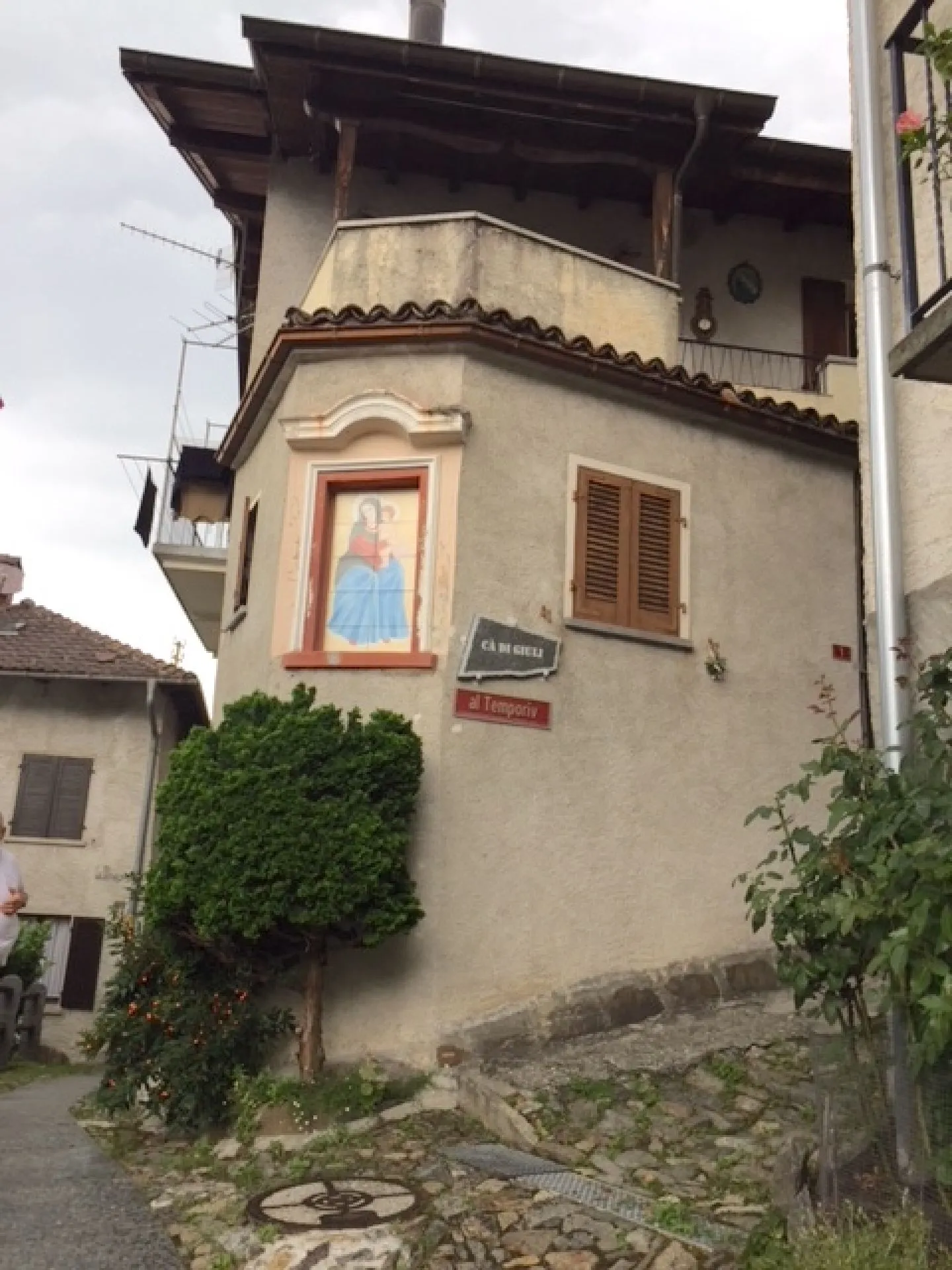 Casa speciale del Ticino a Caviano - Foto 5 di 10