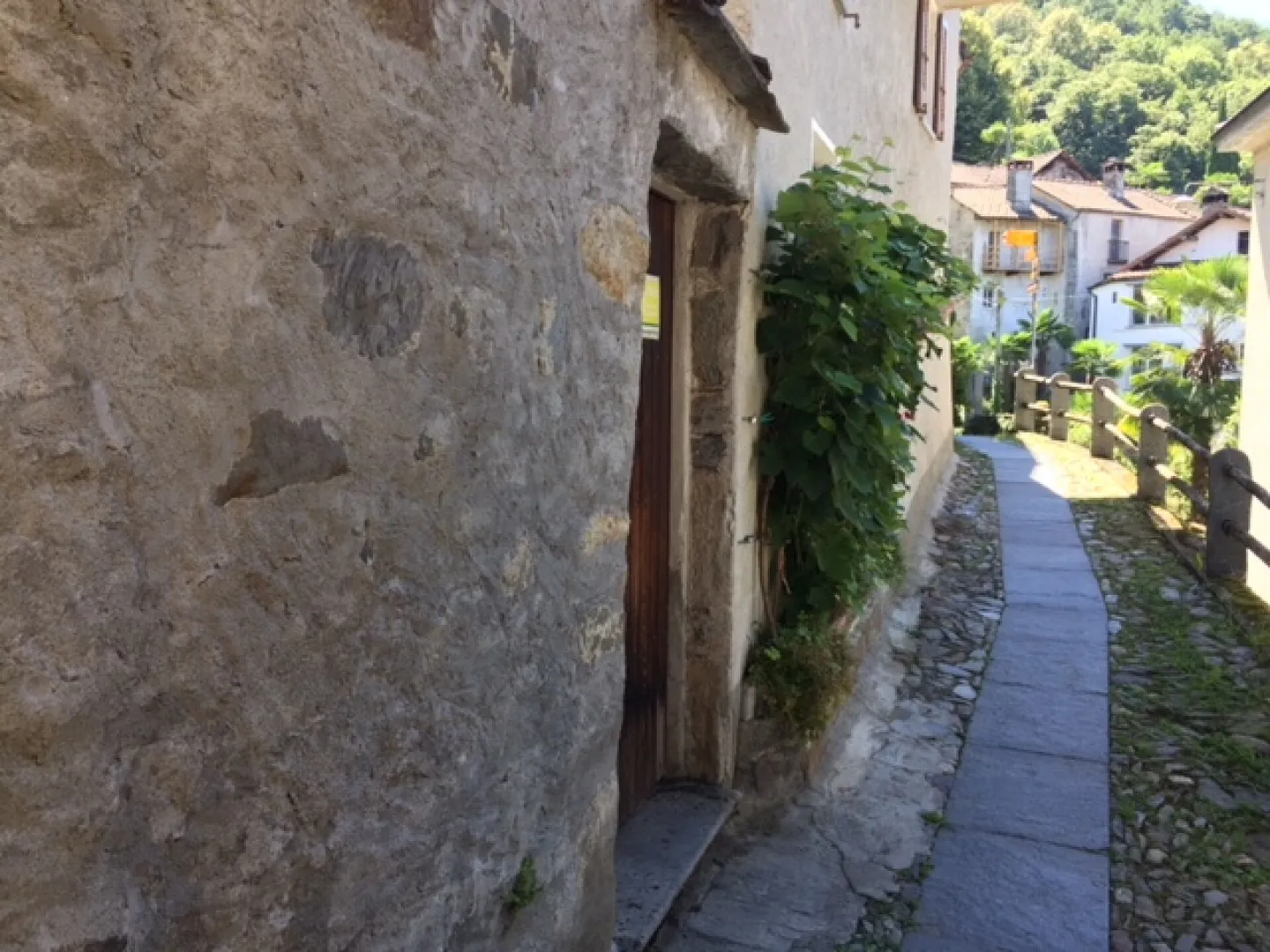 Casa speciale del Ticino a Caviano - Foto 4 di 10