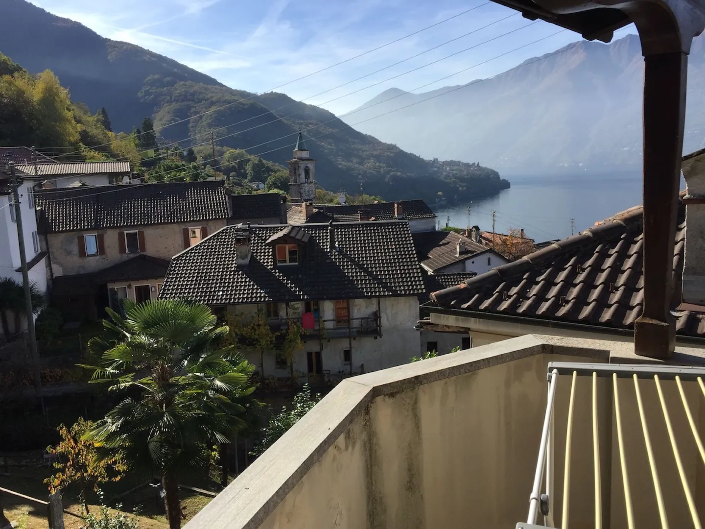 Casa speciale del Ticino a Caviano - Foto 1 di 10