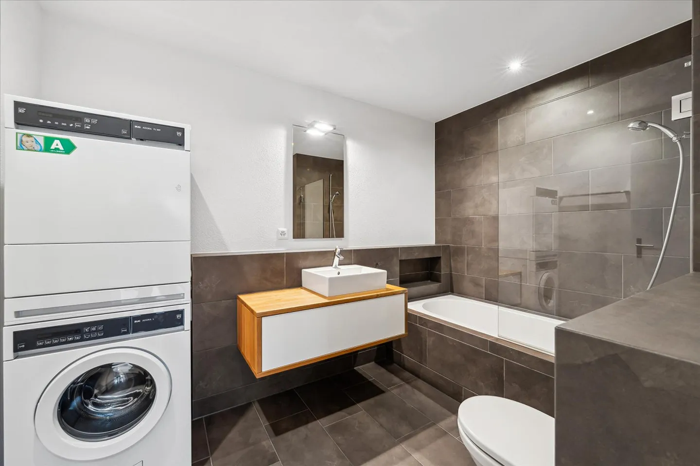 Moderne Attika-Wohnung im Mülipark - Foto 6 von 7
