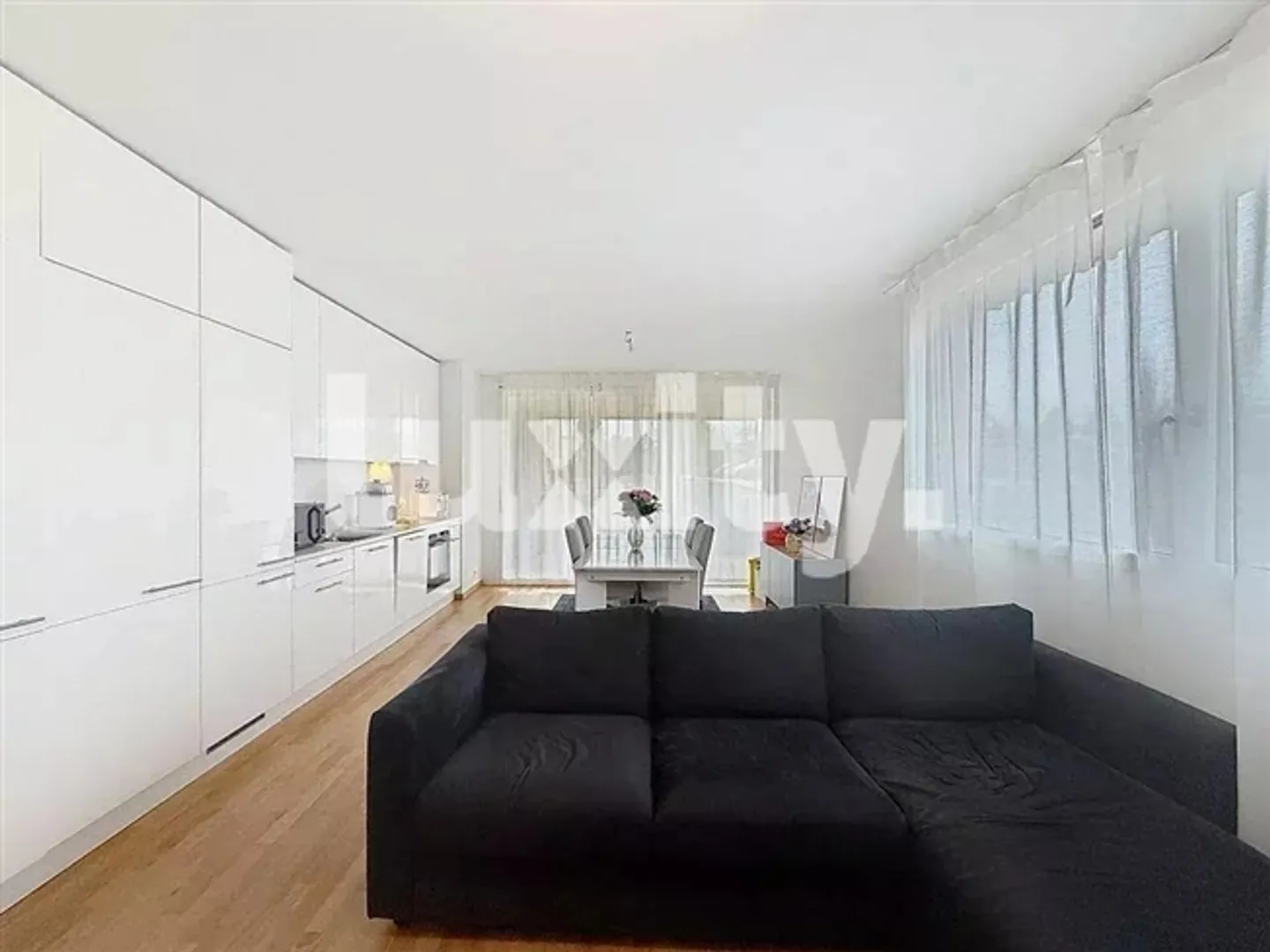 For rent - Beautiful, modern apartment in Crans. - Photo 3 of 8