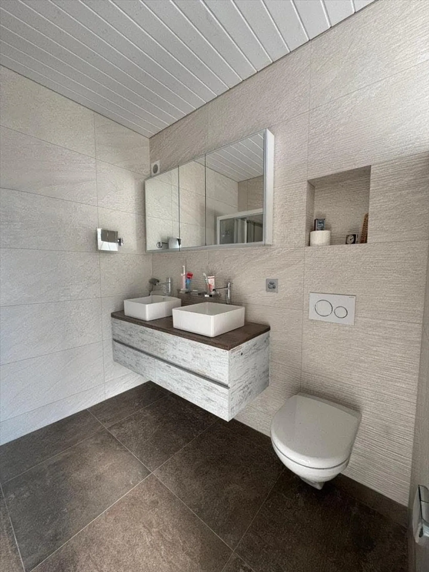 Magnificent 4.5-room duplex in Genolier - Photo 8 of 9