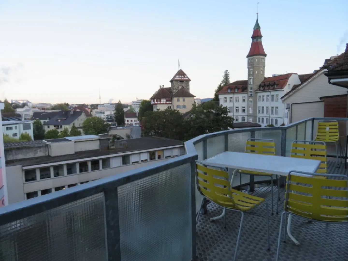 Vivre au-dessus des toits de la ville - Photo 1 sur 7