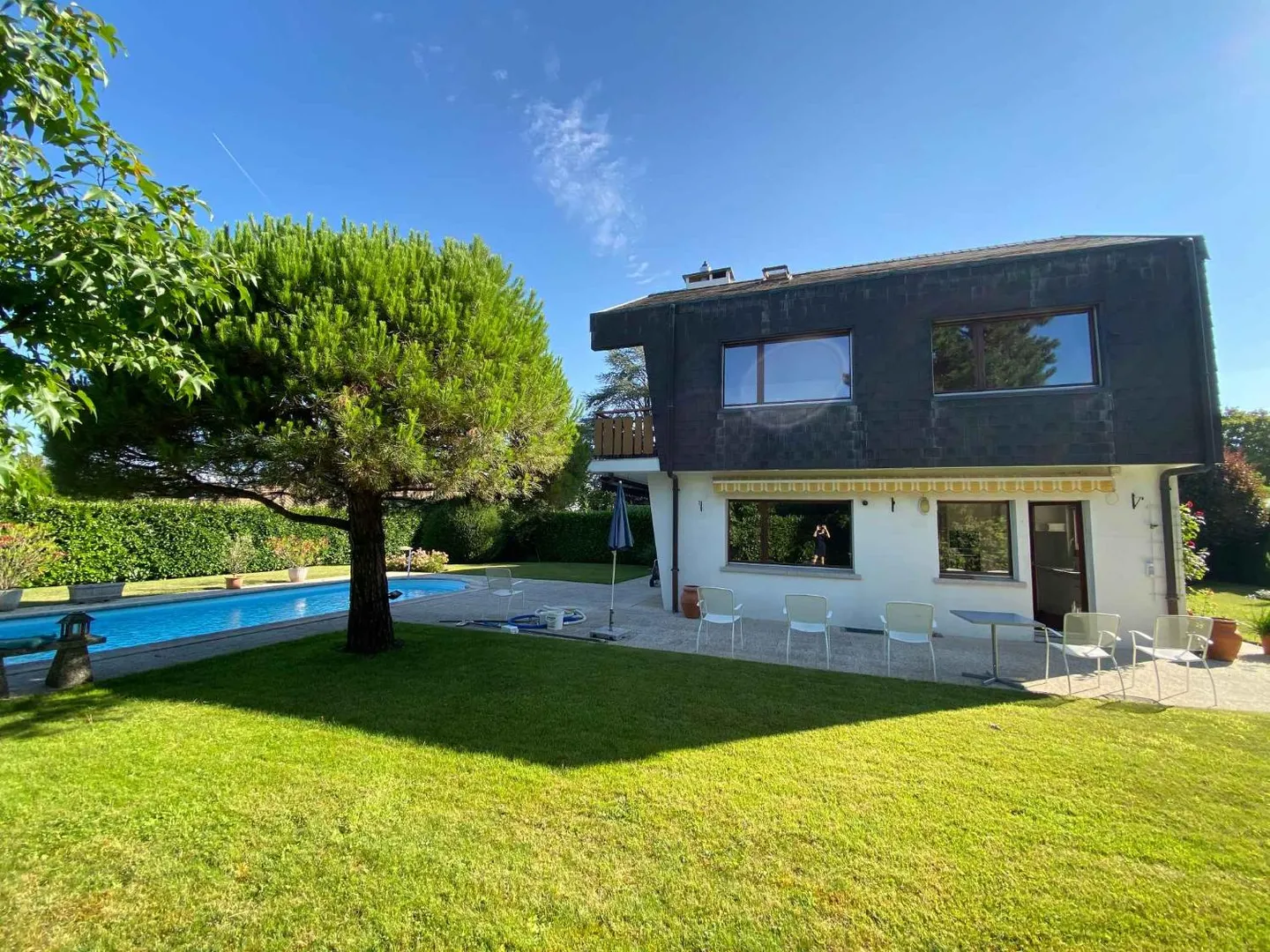 Villa with 7 rooms - Photo 3 of 13
