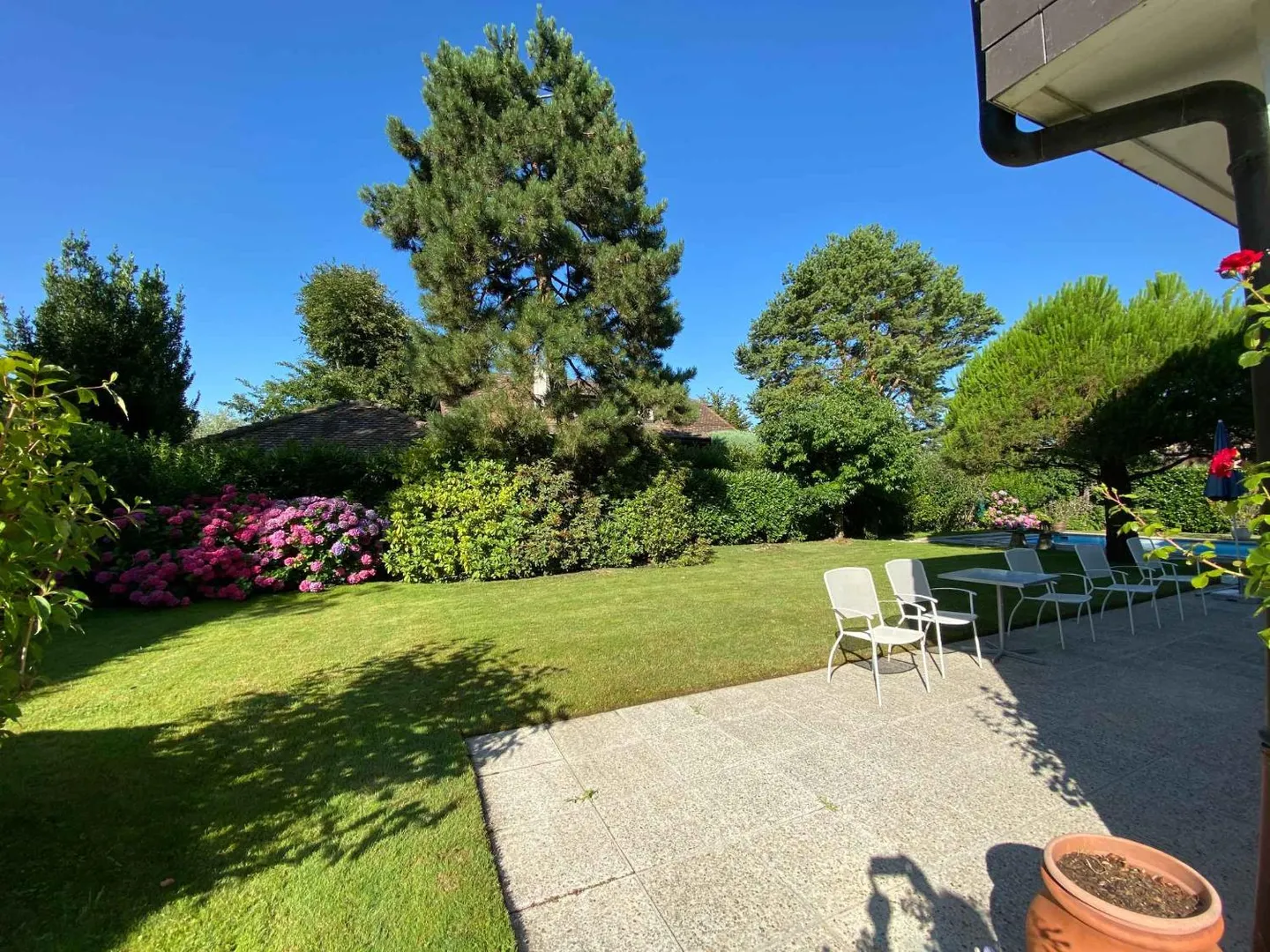 Villa with 7 rooms - Photo 4 of 13