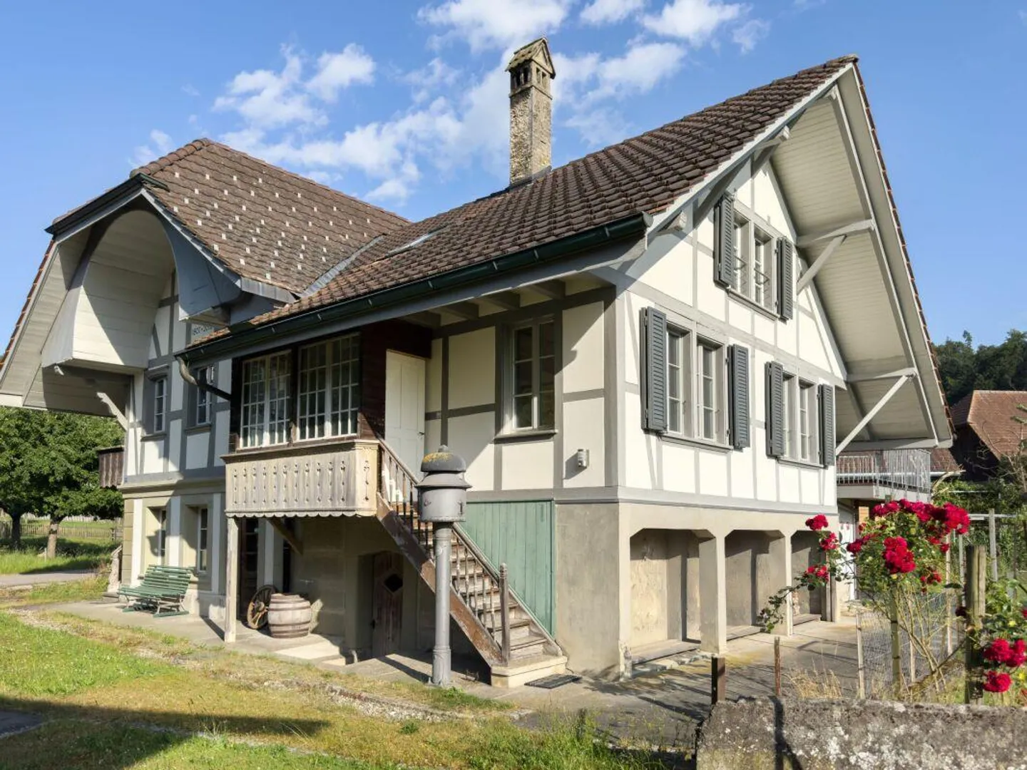 Nur 18 Minuten von Bern entfernt! Sonniges Riegelhaus mit grosser Terrasse und schönem Umschwung - Foto 23 von 30