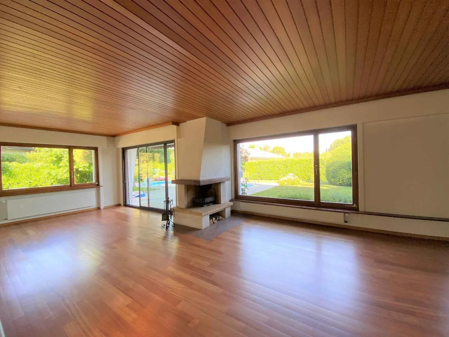 Villa with 7 rooms - Photo 8 of 13