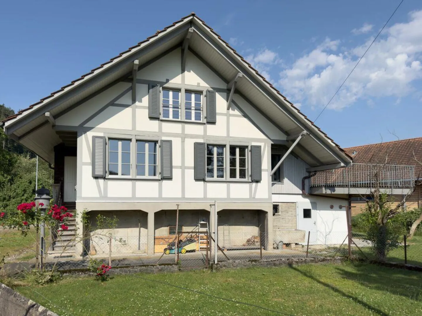 Nur 18 Minuten von Bern entfernt! Sonniges Riegelhaus mit grosser Terrasse und schönem Umschwung - Foto 24 von 30