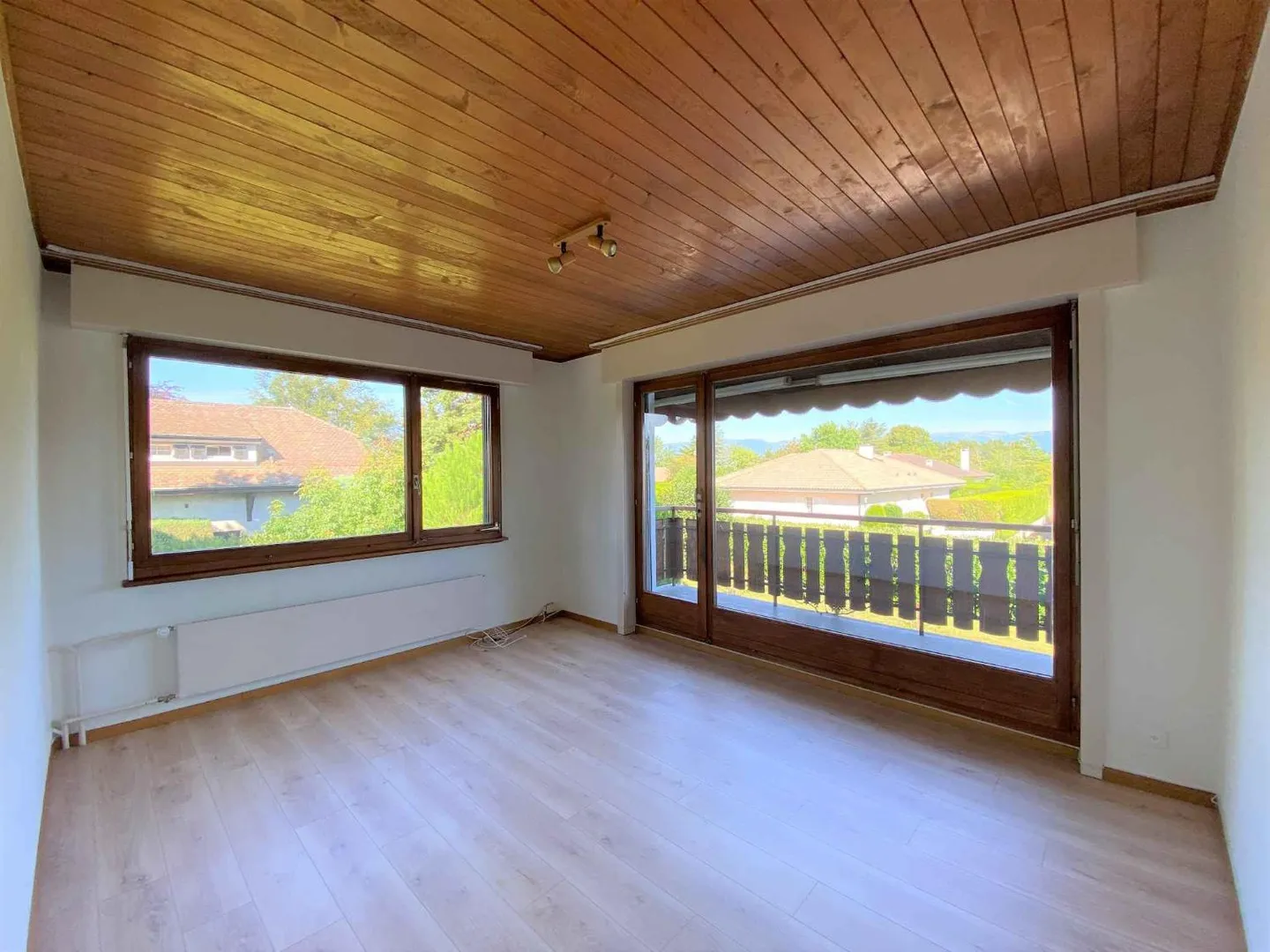 Villa with 7 rooms - Photo 10 of 13