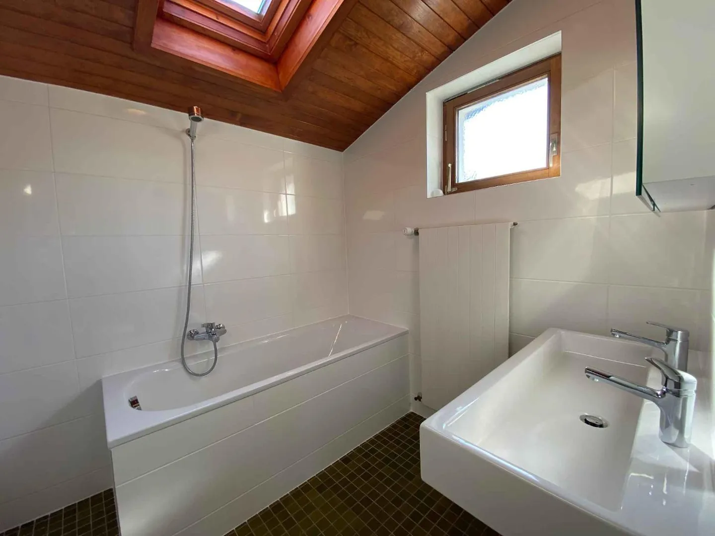 Villa with 7 rooms - Photo 12 of 13