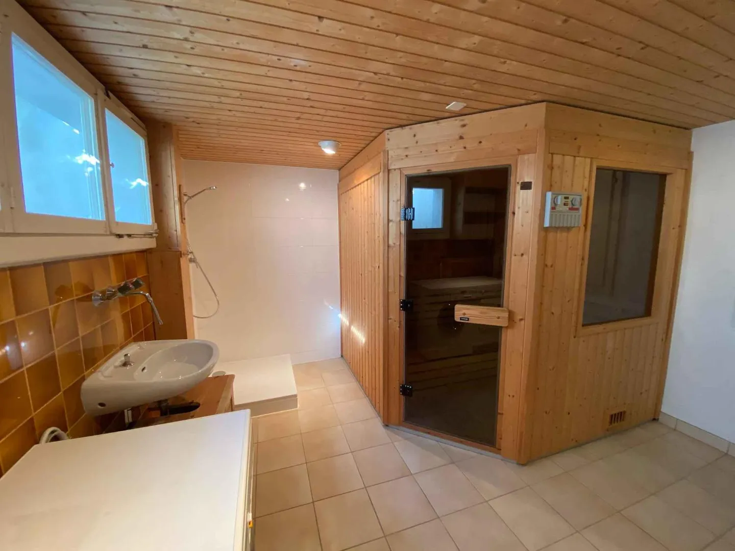 Villa with 7 rooms - Photo 13 of 13