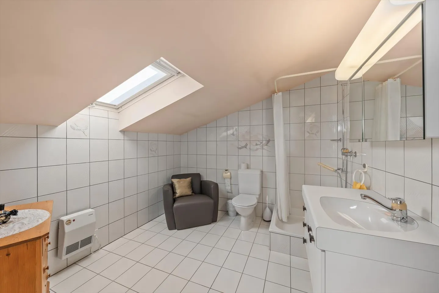 Magnifica casa indipendente di 9,5 stanze a Peney-le-Jorat - Foto 12 di 16