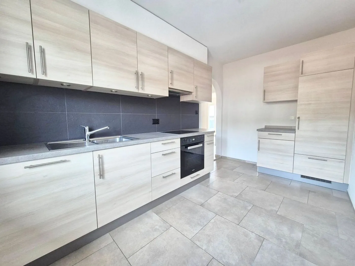 Apartment with 4.5 rooms and large south terrace - Photo 2 of 7