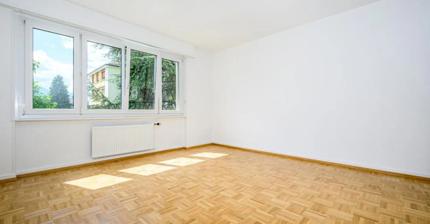 Helle und geräumige Wohnung - Foto 3 von 6