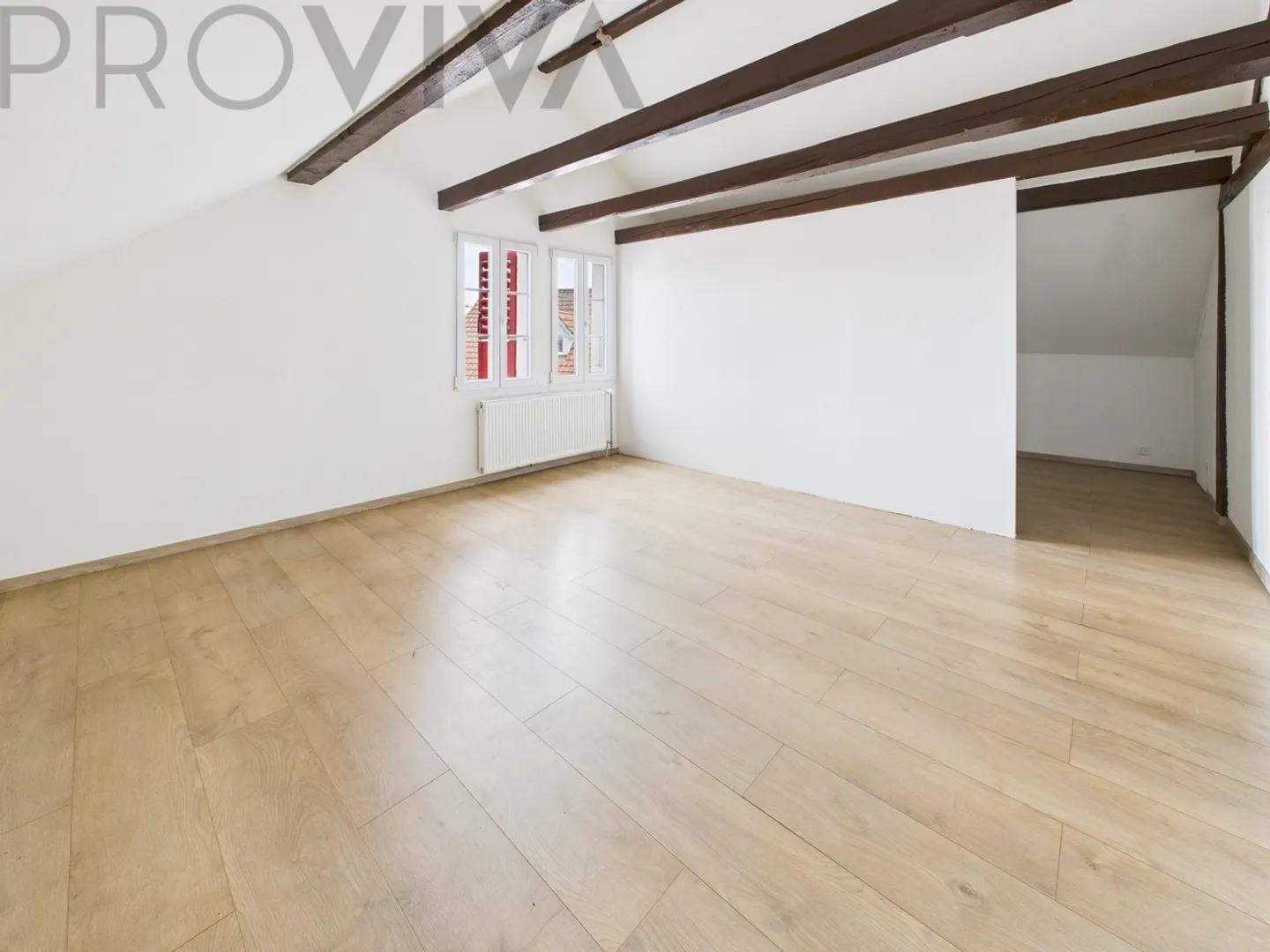 With charm and in a central location - Photo 3 of 7