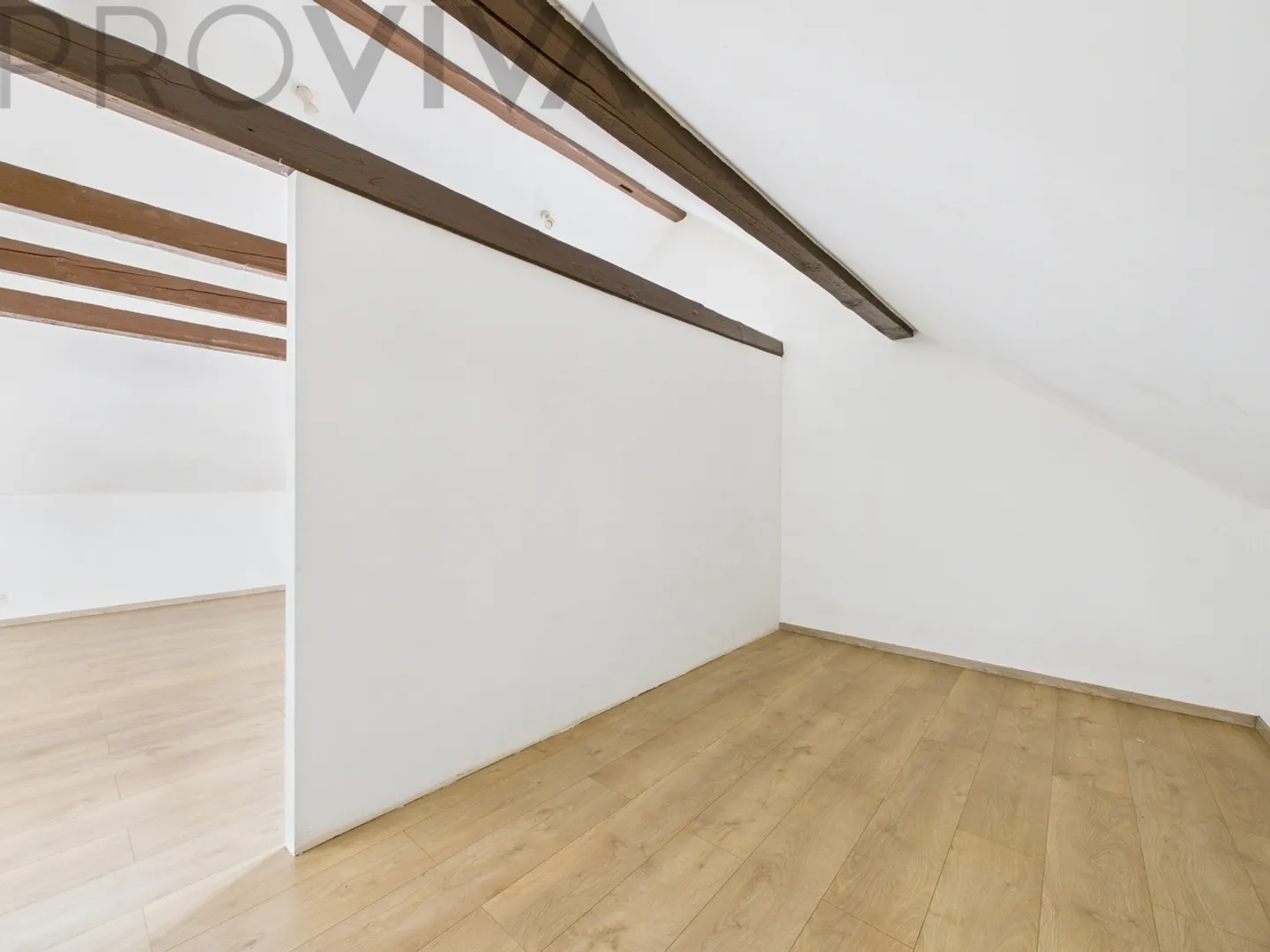 With charm and in a central location - Photo 4 of 7