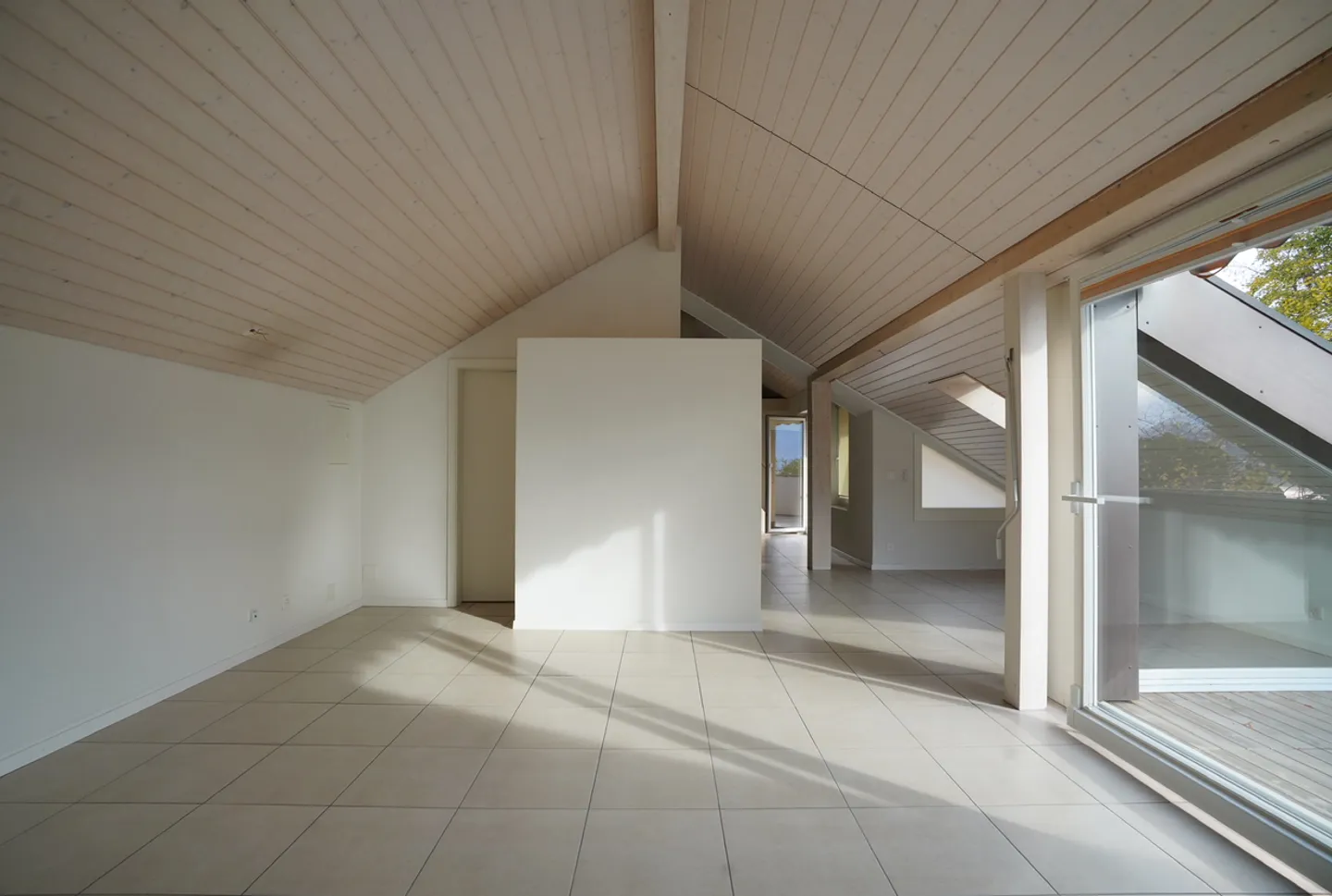 Dernier étage 4.5 pièces - Photo 1 sur 19