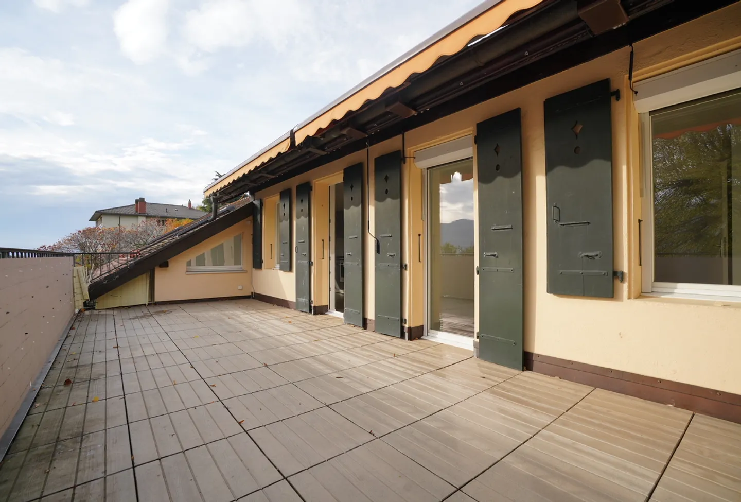 Dernier étage 4.5 pièces - Photo 3 sur 19