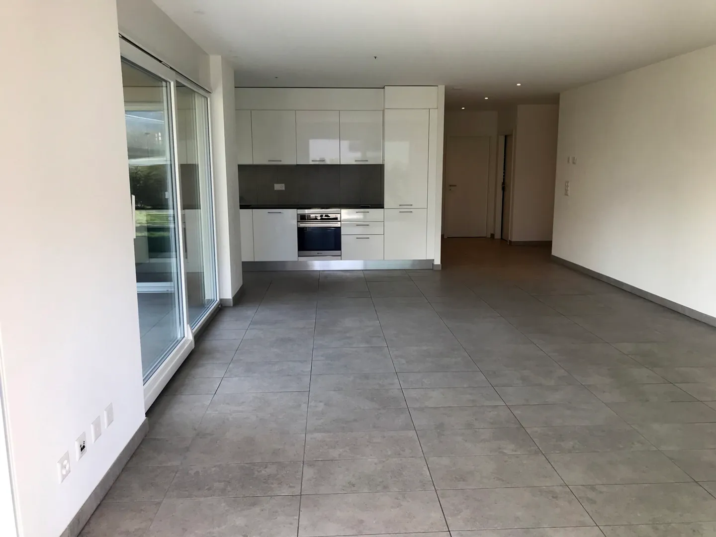 Appartamento in vendita - Foto 3 di 9