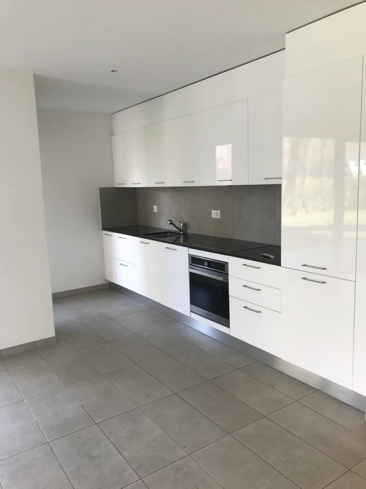 Appartamento in vendita - Foto 4 di 9