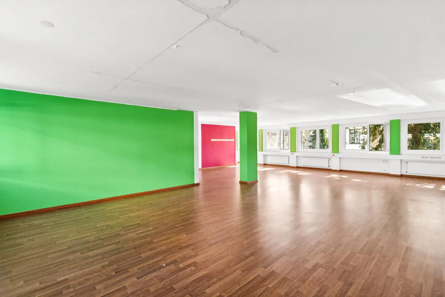 Espace commercial de 144m2 au 1er étage, à 8048 Zurich, à louer - Photo 2 sur 4