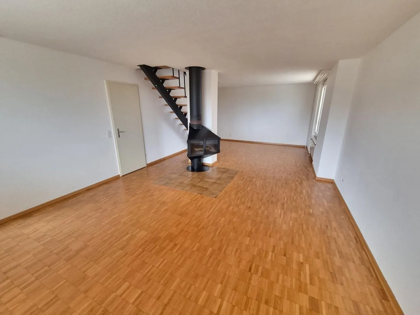 Great maisonette apartment with fireplace - good location! - Photo 2 of 13