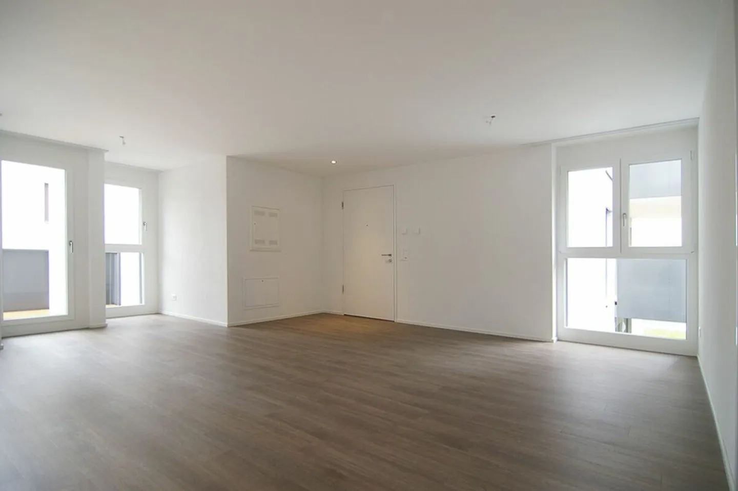 Designer Apartment for Rent on the 1st Floor Left - Photo 3 of 9