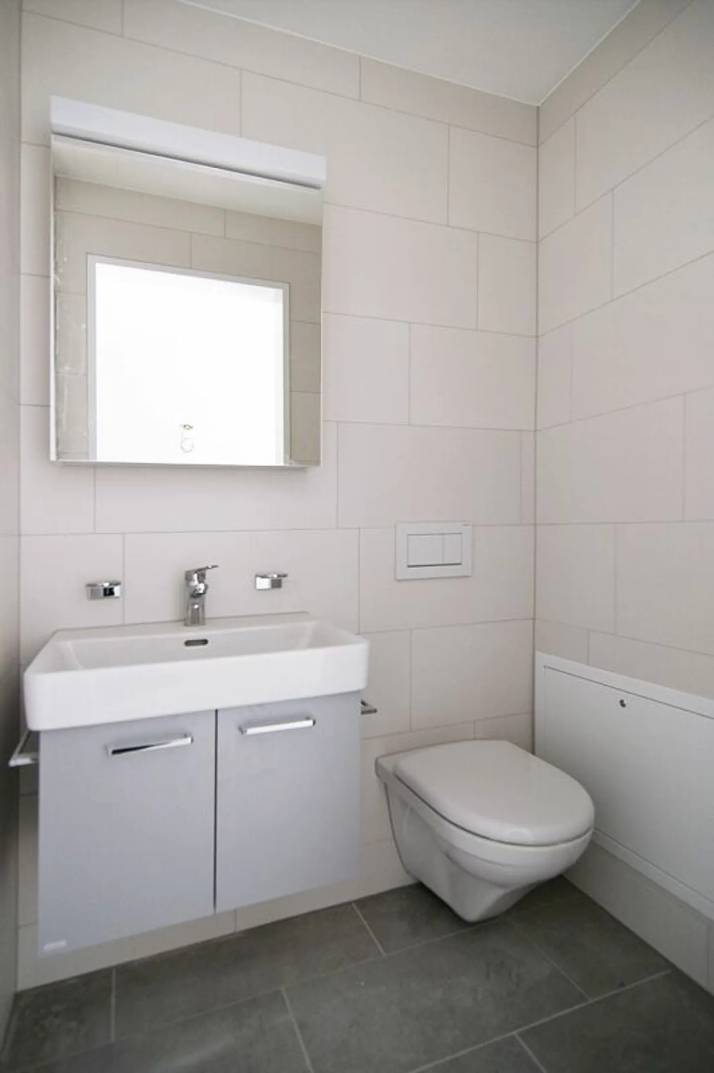 Designer Apartment for Rent on the 1st Floor Left - Photo 7 of 9