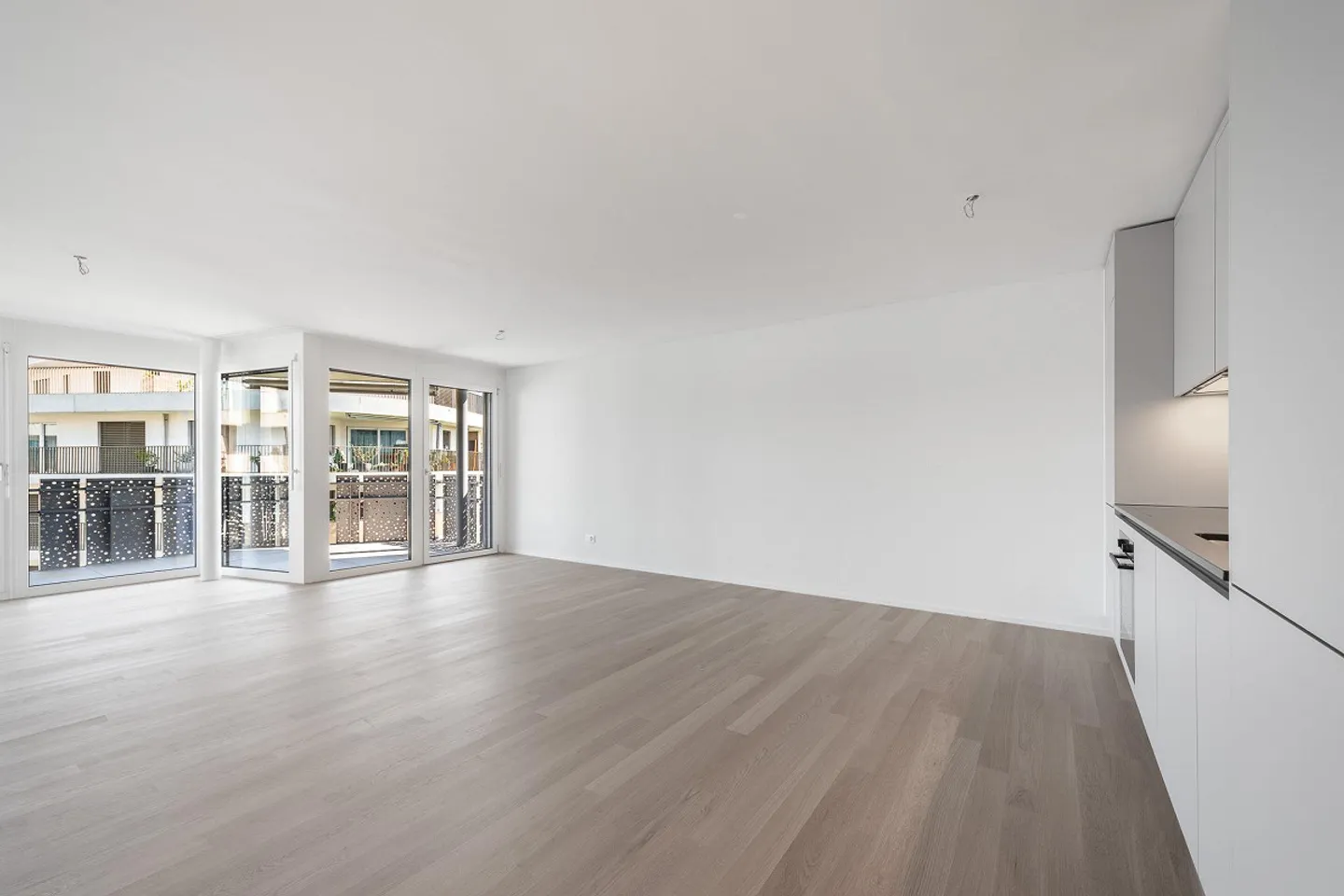 Light-Filled Living in Fehraltorf - Photo 2 of 6