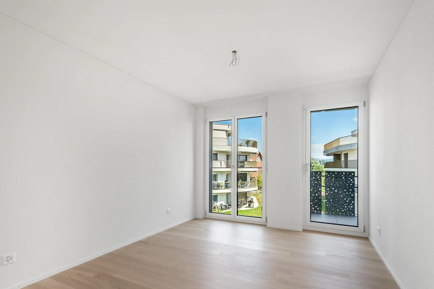Light-Filled Living in Fehraltorf - Photo 4 of 6