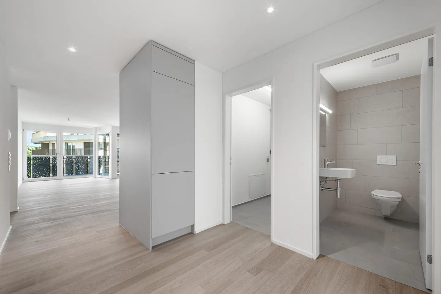 Light-Filled Living in Fehraltorf - Photo 5 of 6