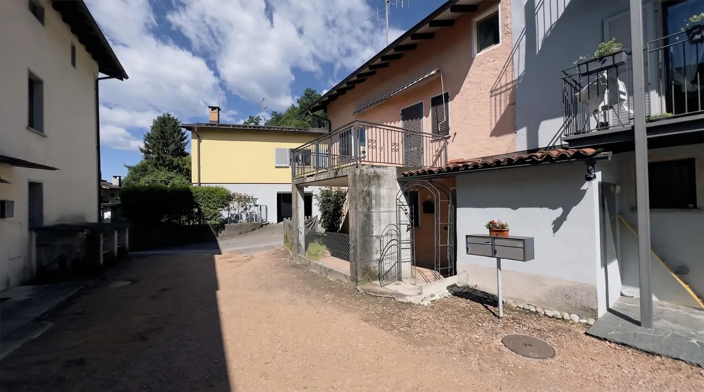 4,5-Zimmer-Haus zur Renovierung in Sessa - Tresa - Foto 8 von 9