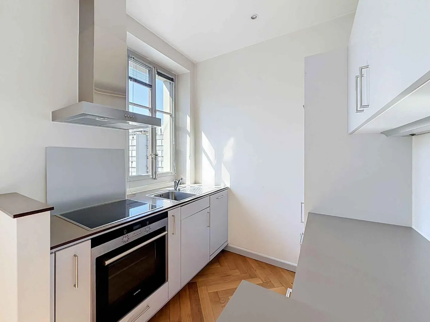 Furnished 2.5-room apartment - Photo 7 of 11