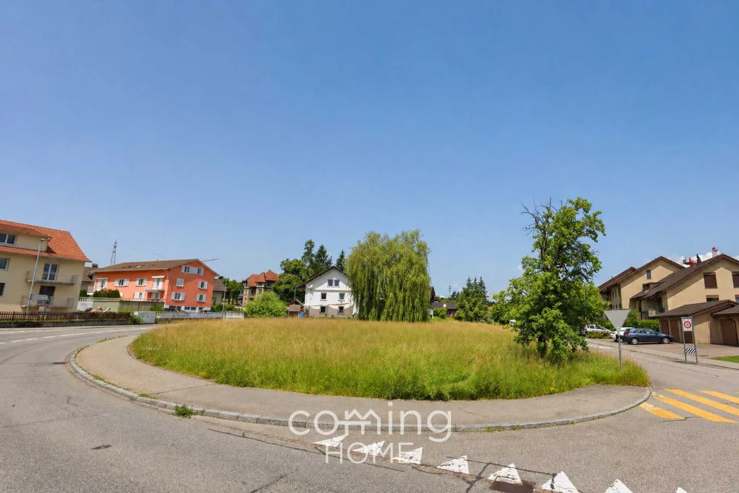 Attractive building plot in Kölliken - 3,172 m² with existing building and development potential - Photo 1 of 6