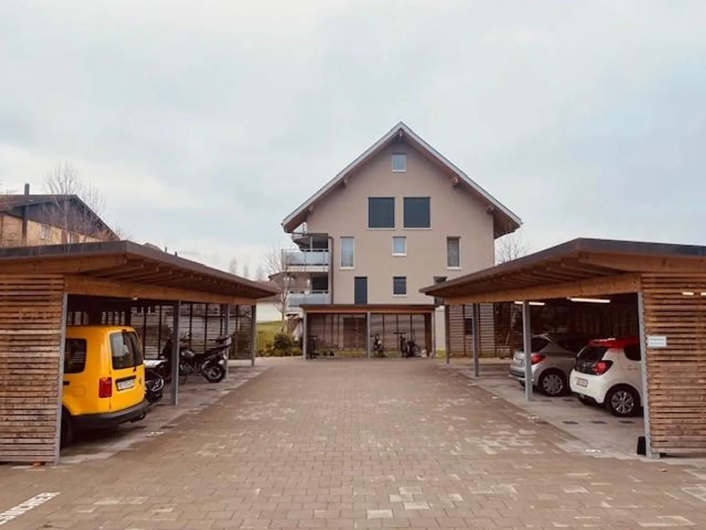 Modernes Apartment mit schöner Aussicht - Foto 1 von 14