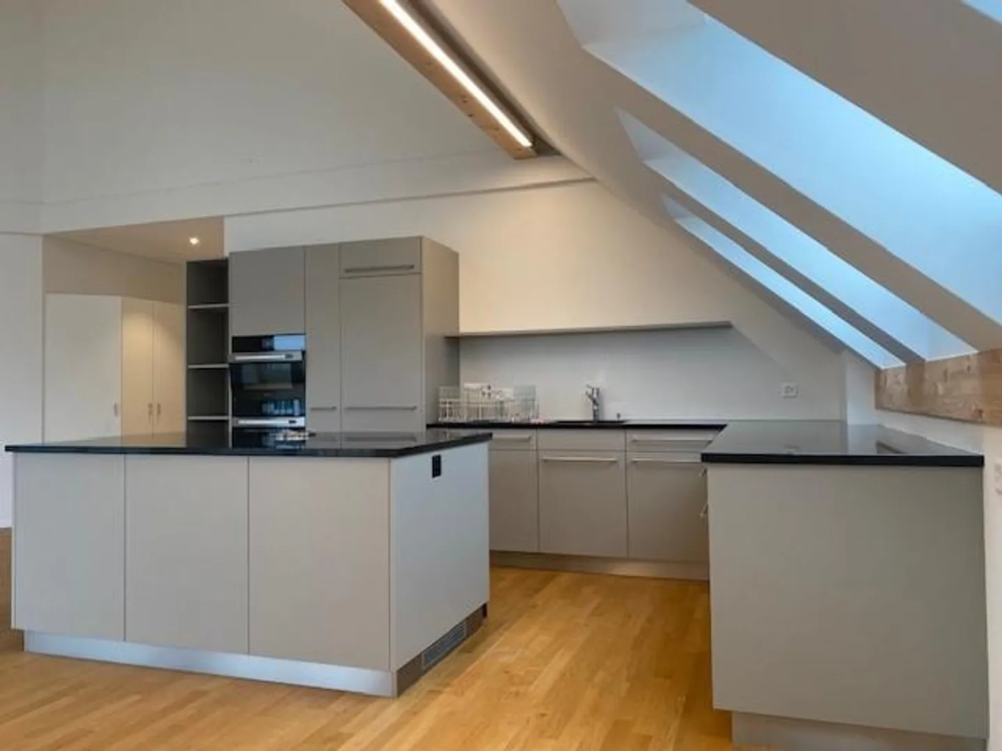 Modernes Apartment mit schöner Aussicht - Foto 3 von 14