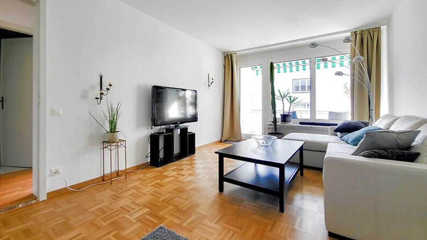 APPARTEMENT 3½ PIÈCES À BERN - WEISSENBÜHL, MEUBLÉ - Photo 2 sur 9
