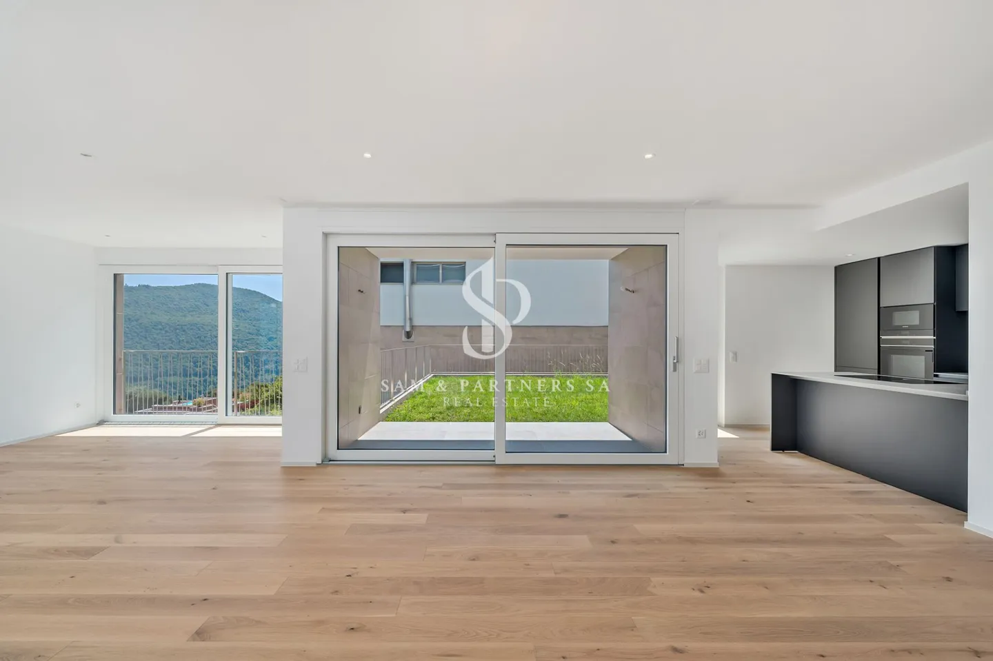 Modern House Newly Built - Photo 4 of 15