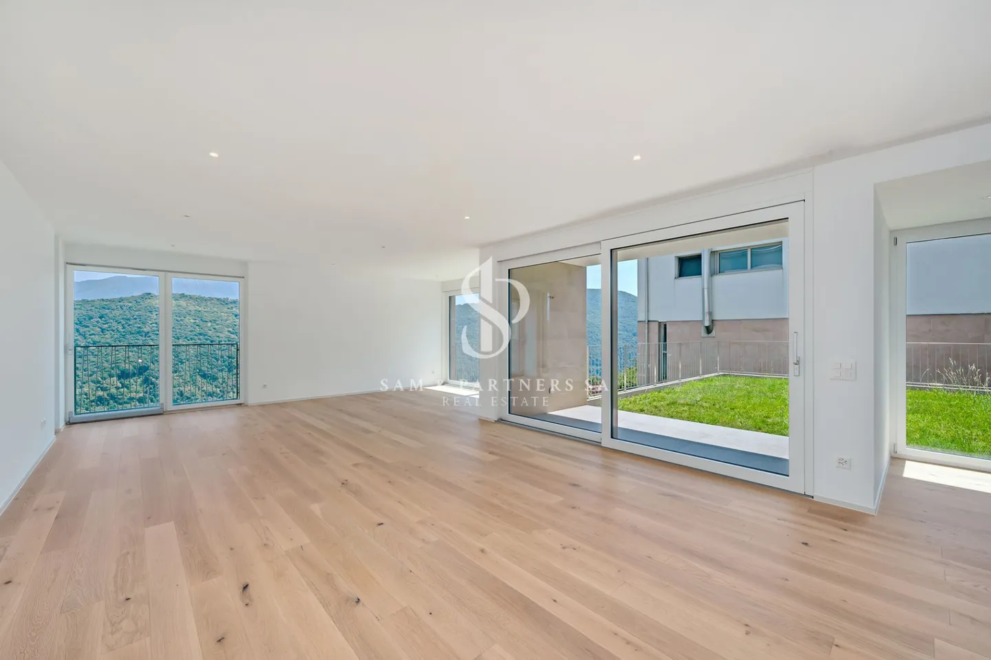 Modern House Newly Built - Photo 5 of 15