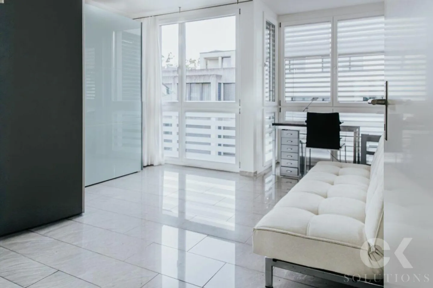 Exclusive 3.5-room penthouse apartment above the rooftops of Basel - Photo 10 of 13