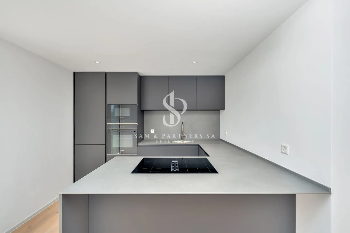 Modern House Newly Built - Photo 8 of 15