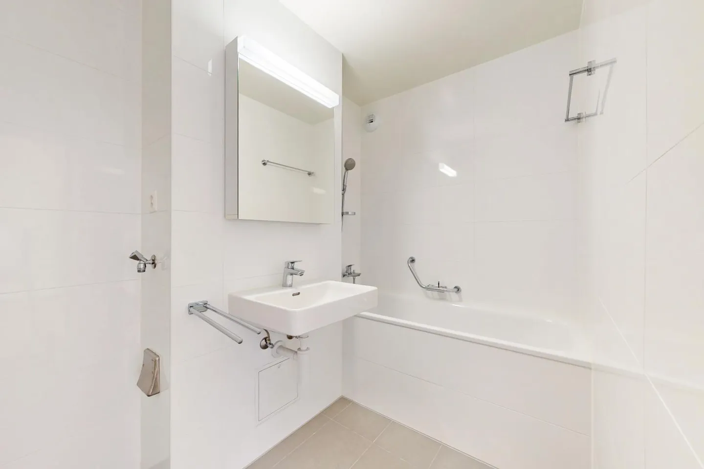 5-room apartment - Photo 8 of 9
